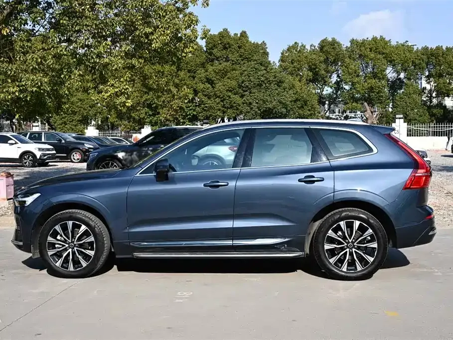 Volvo XC60 2023 из CN, фото 6