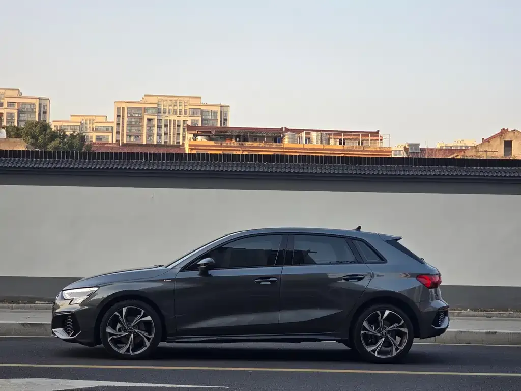 Audi A3 2023 из CN, фото 8