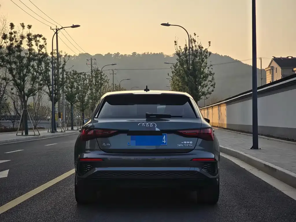 Audi A3 2023 из CN, фото 7
