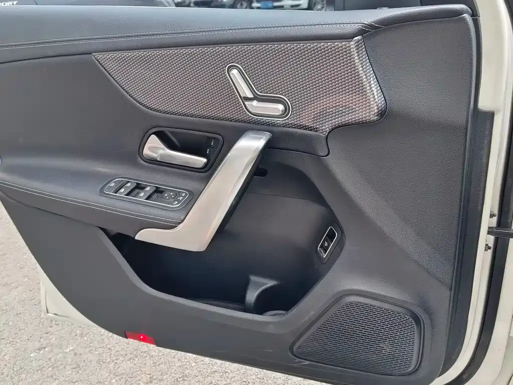 Mercedes-Benz A-Class 2021 из CN, фото 3