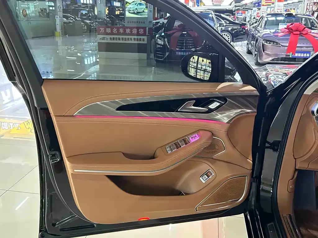 Hongqi H9 2023 из CN, фото 4