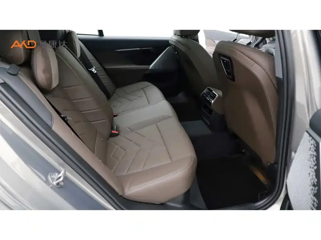 BMW 5 Series — фото 10