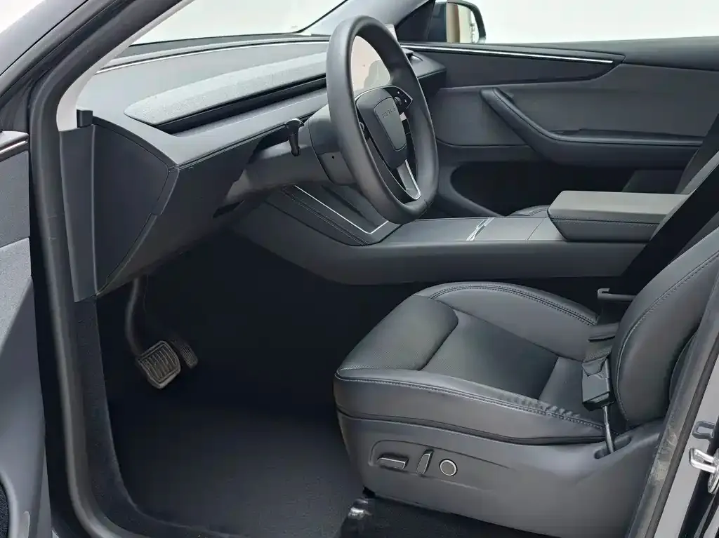 Tesla Model Y 2025 из CN, фото 5