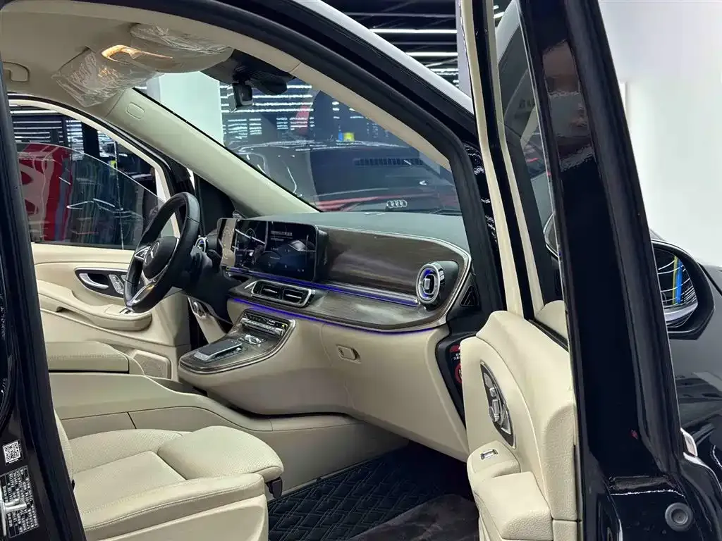 Mercedes-Benz V-Class 2025 из CN, фото 8
