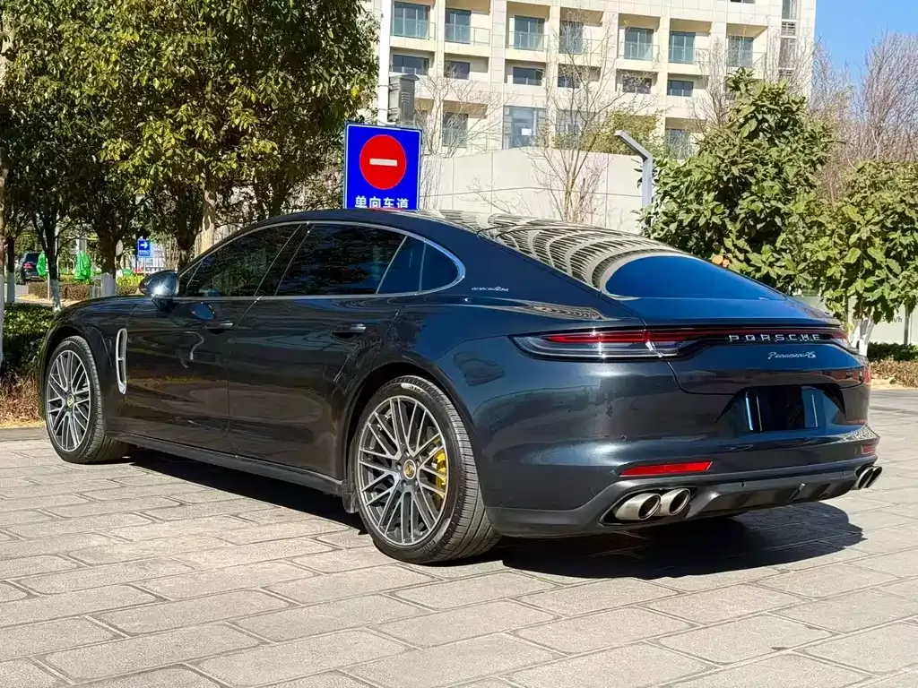 Porsche Panamera 2023 из CN, фото 8