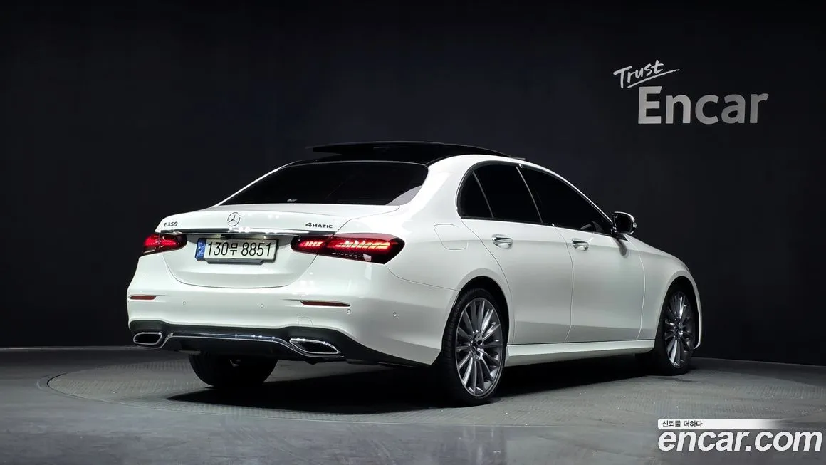 Mercedes-Benz E-Class — фото 5