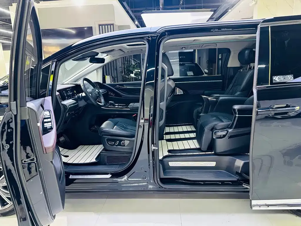 GAC Motor Trumpchi M8 — фото 4