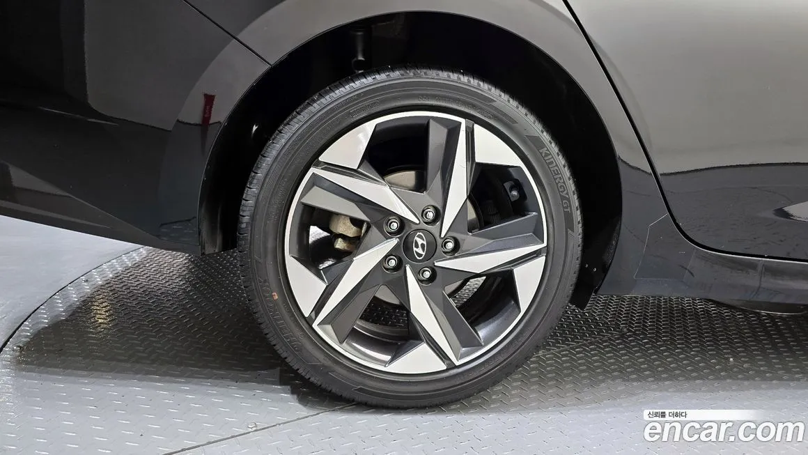 Hyundai AVANTE — фото 8