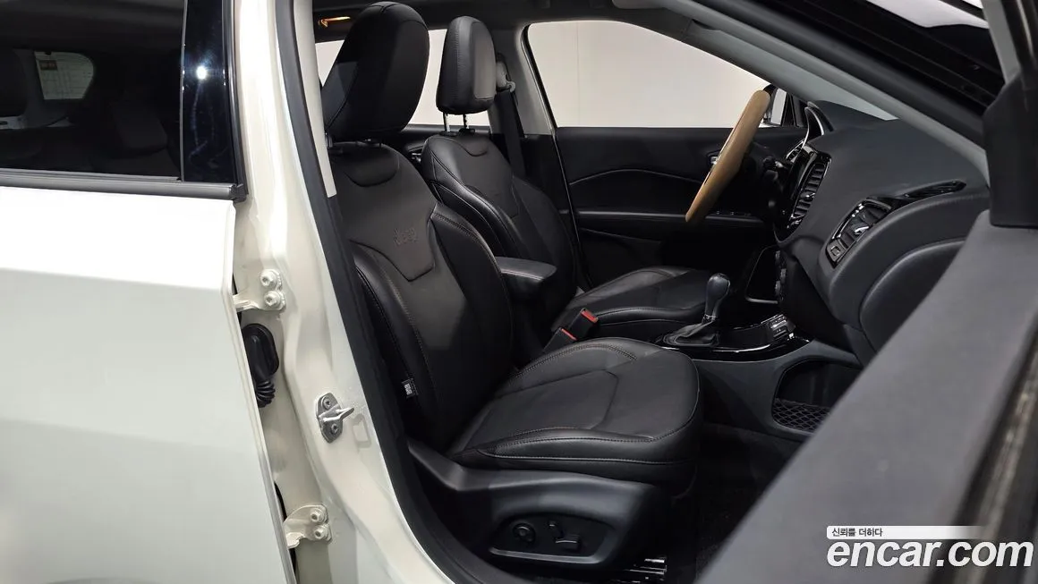 Jeep Compass 2021 из KR, фото 7
