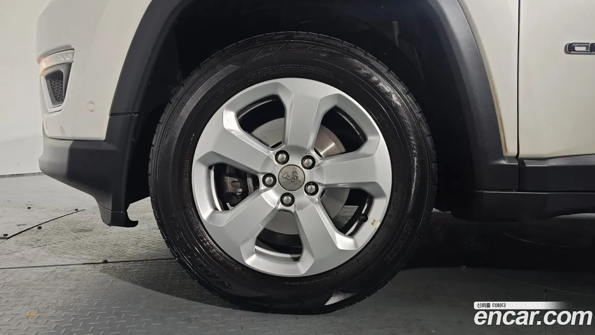 Jeep Compass 2021 из KR, фото 3