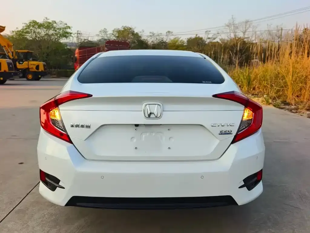 Honda Civic 2021 из CN, фото 8