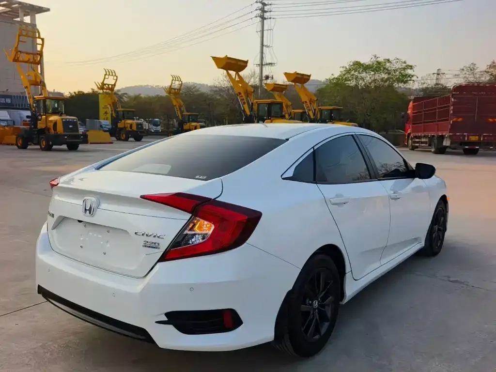 Honda Civic 2021 из CN, фото 5