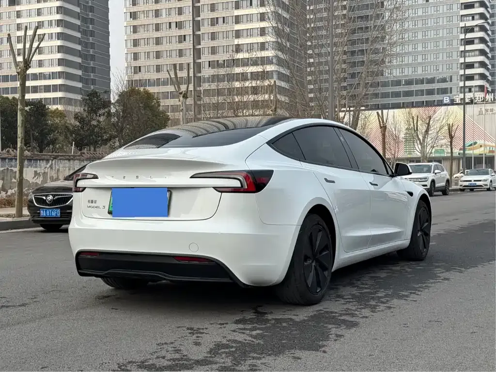 Tesla Model 3 2025 из CN, фото 2