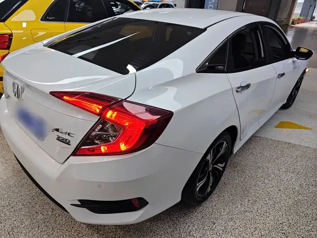 Honda Civic 2022 из CN, фото 9