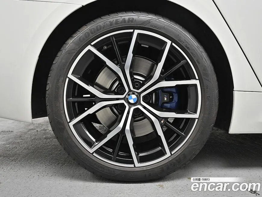 BMW 5-Series 2023 из KR, фото 7