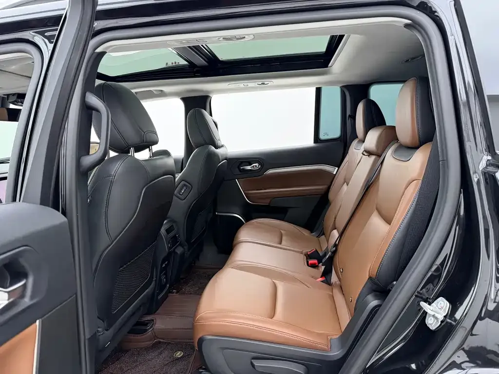 Jeep Grand Commander 2022 из CN, фото 8