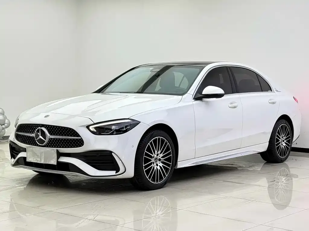 Mercedes-Benz C-Class — фото 1