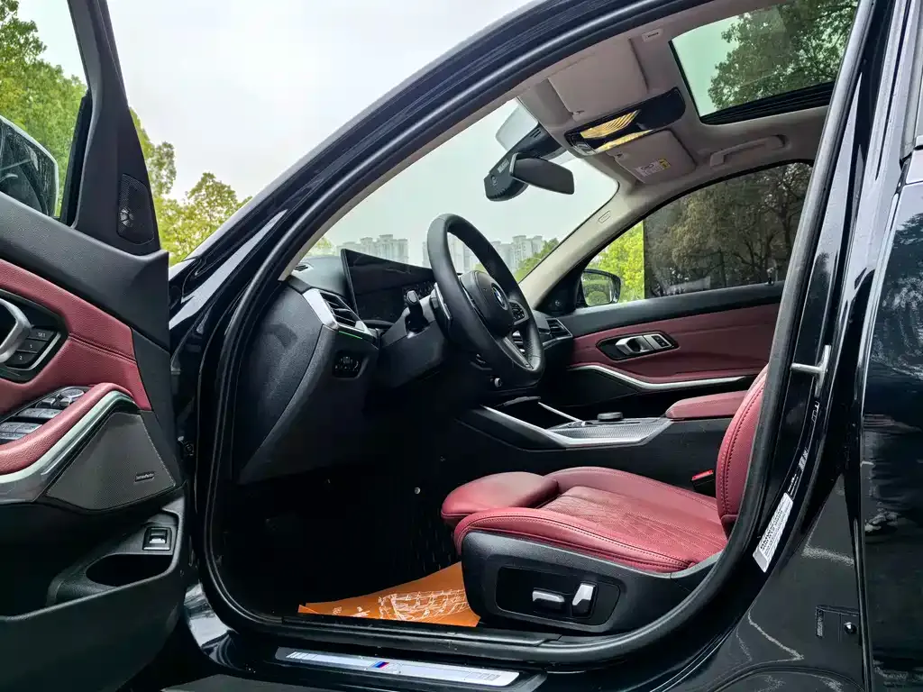 BMW 3 Series 2023 из CN, фото 3