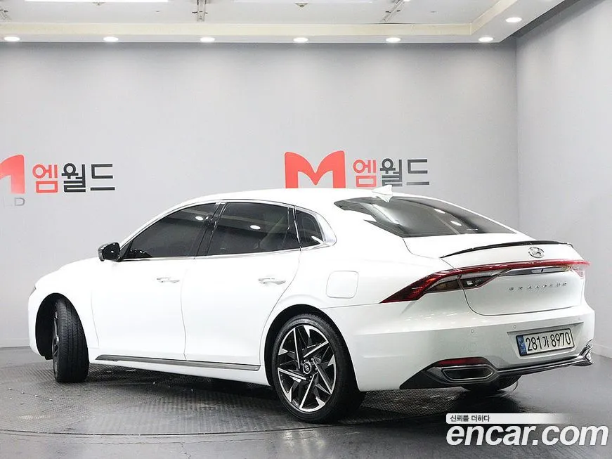 Hyundai Grandeur 2022 из KR, фото 2
