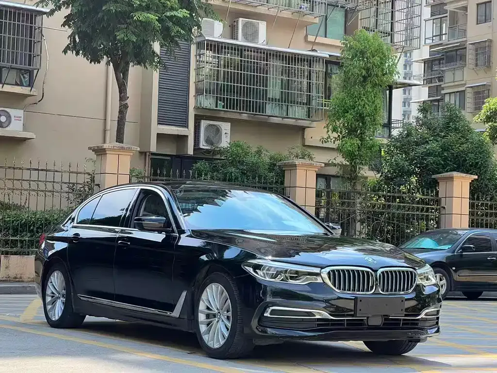 BMW 5 Series — фото 2