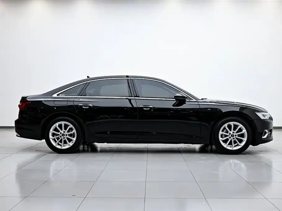 Audi A6L 2023 из CN, фото 7