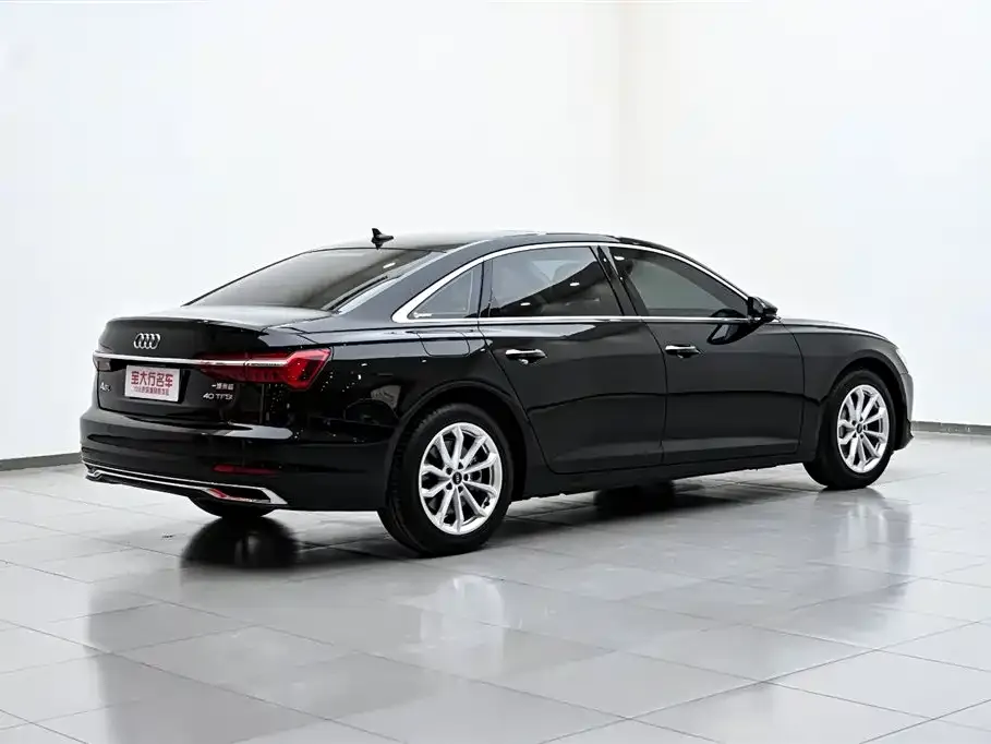 Audi A6L 2023 из CN, фото 3