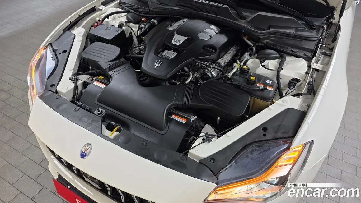 Maserati Quattroporte 2021 из KR, фото 10
