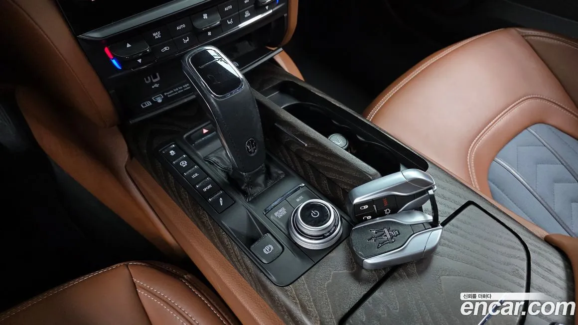 Maserati Quattroporte 2021 из KR, фото 5