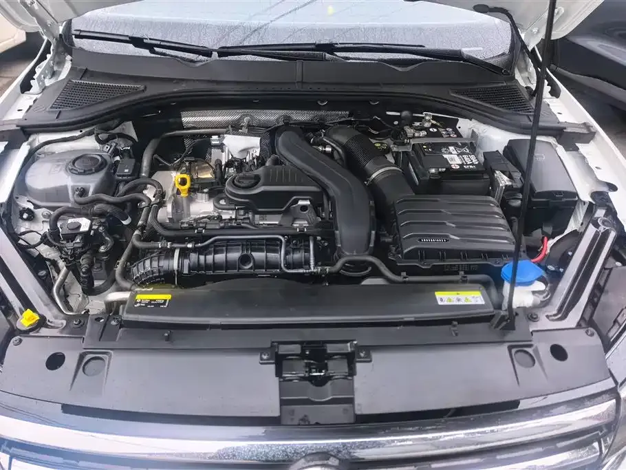 Volkswagen Bora 2024 из CN, фото 8
