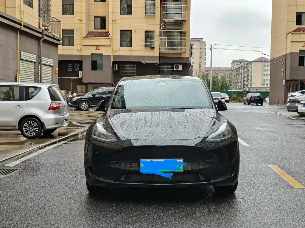 Tesla Model Y 2023 из CN, фото 8