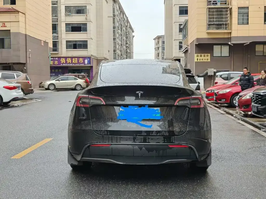 Tesla Model Y 2023 из CN, фото 7