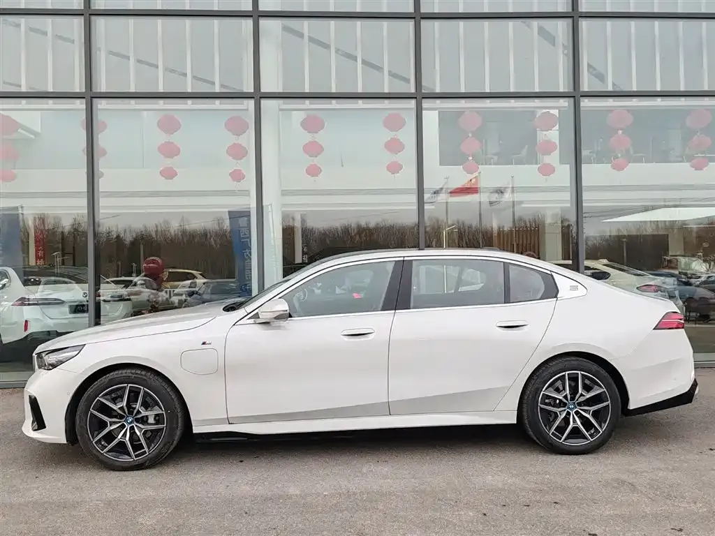 BMW i5 2025 из CN, фото 10