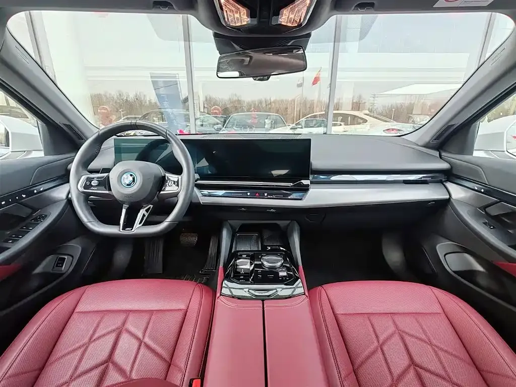 BMW i5 2025 из CN, фото 3