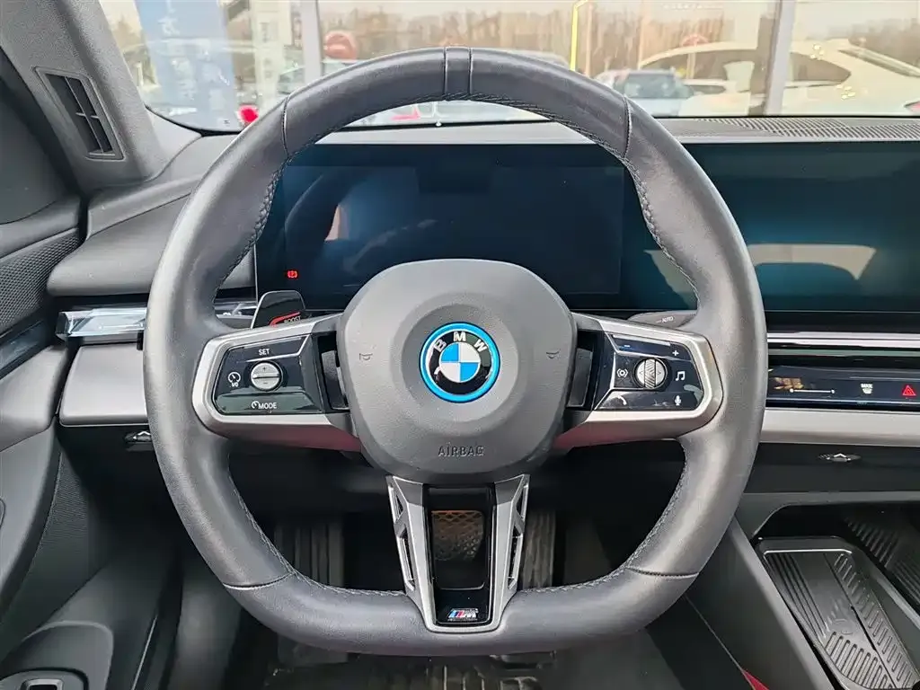 BMW i5 2025 из CN, фото 8