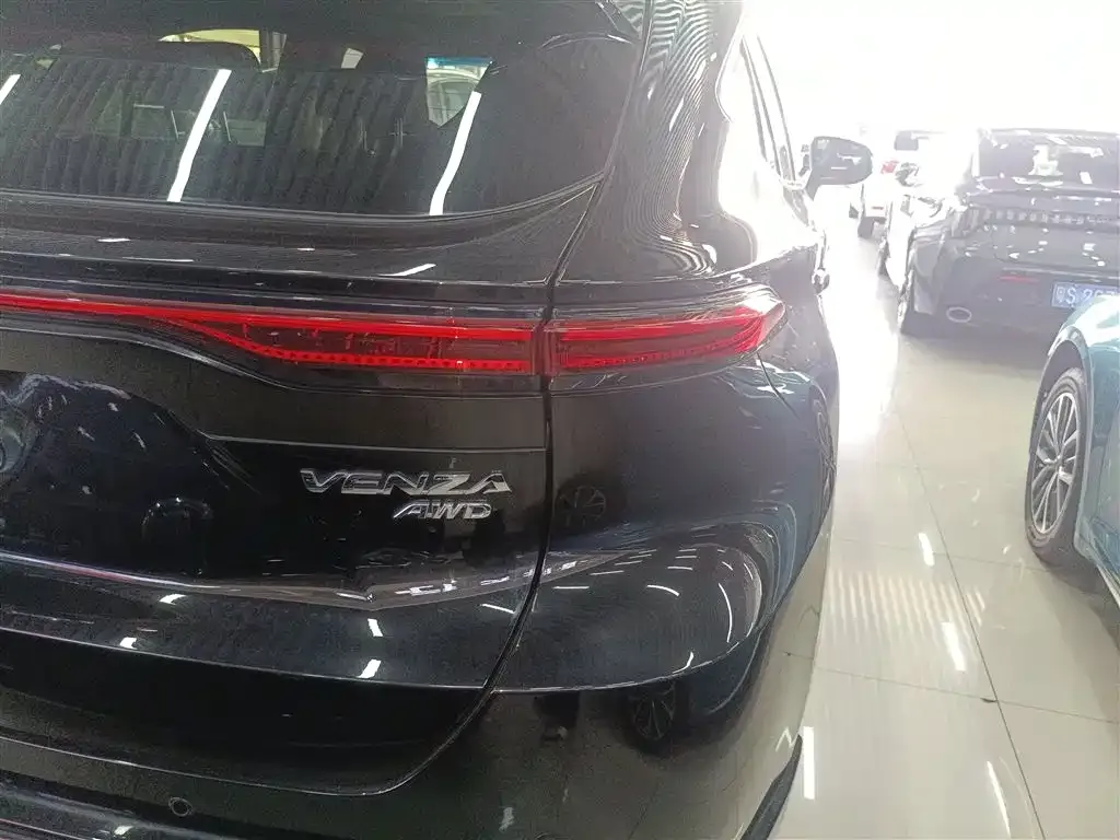 Toyota Venza 2022 из CN, фото 3