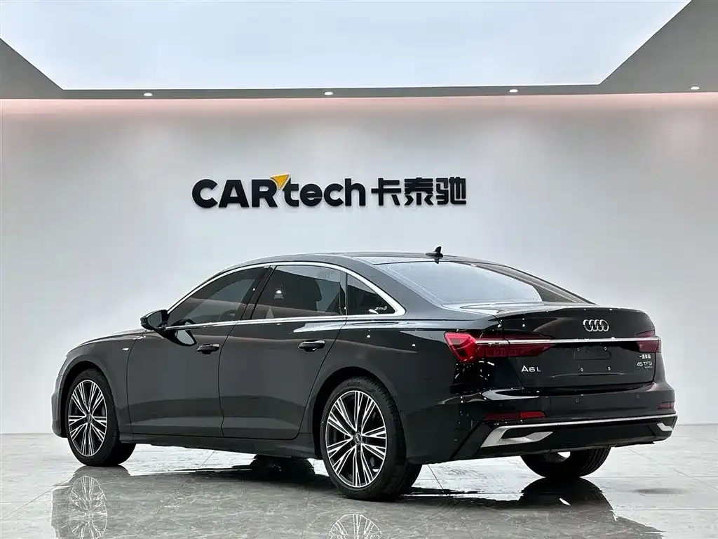 Audi A6L 2023 из CN, фото 2