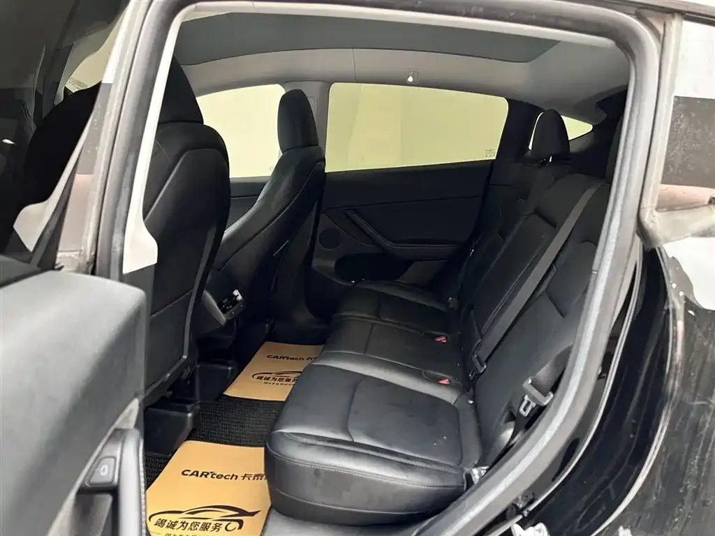 Tesla Model Y 2023 из CN, фото 10