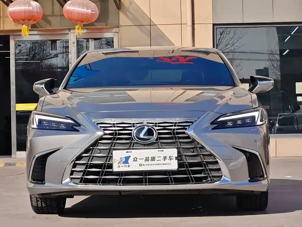 Lexus ES — фото 2