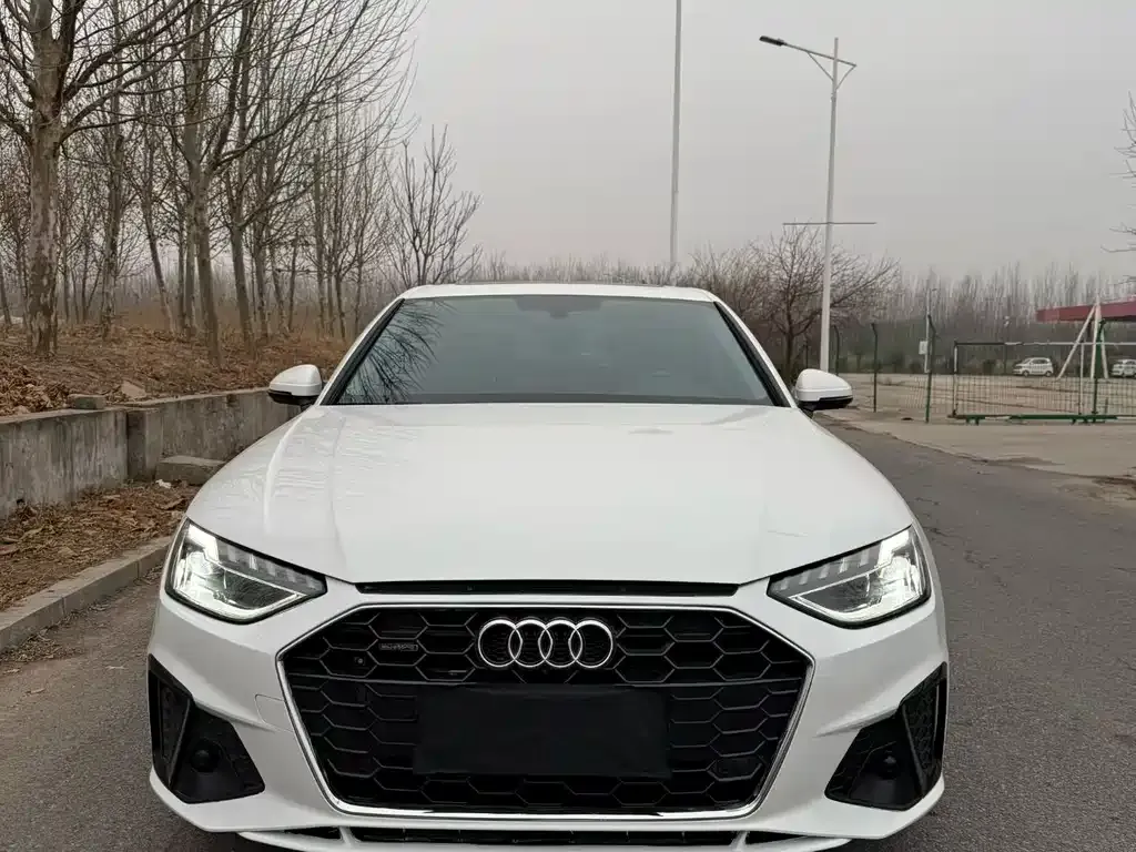Audi A4L 2021 из CN, фото 3