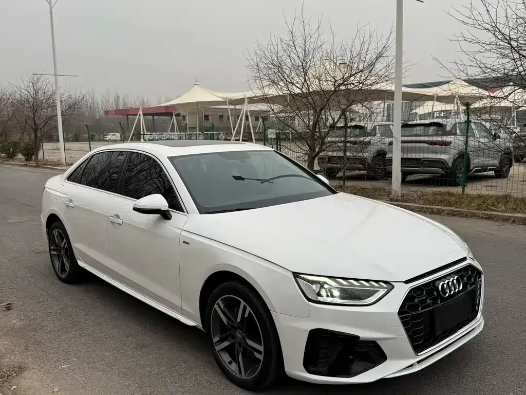 Audi A4L 2021 из CN, фото 4