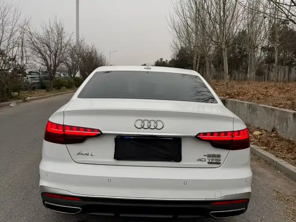 Audi A4L 2021 из CN, фото 7