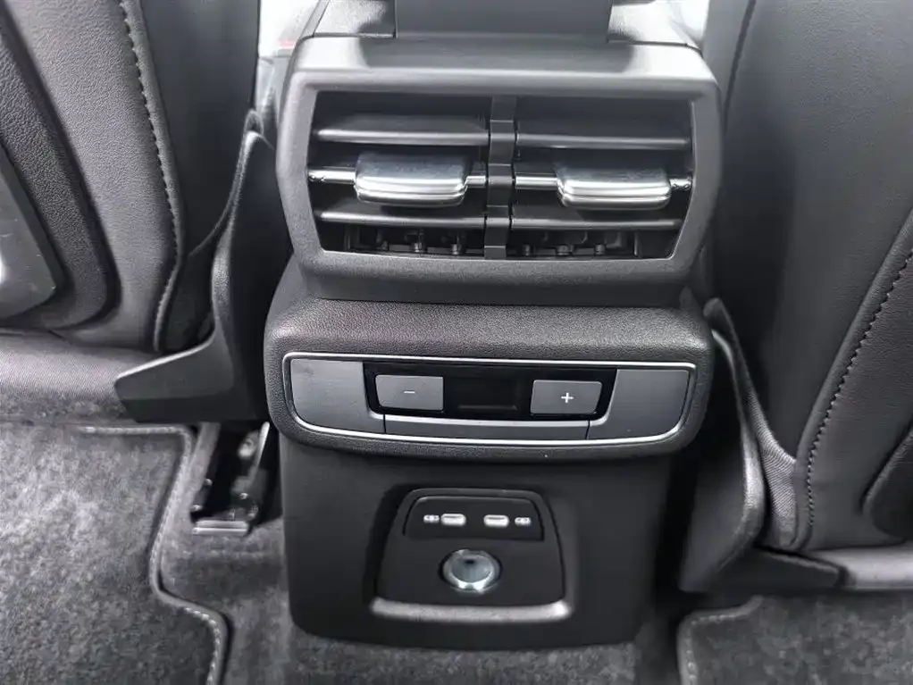 Audi Q4 e-tron 2024 из CN, фото 9