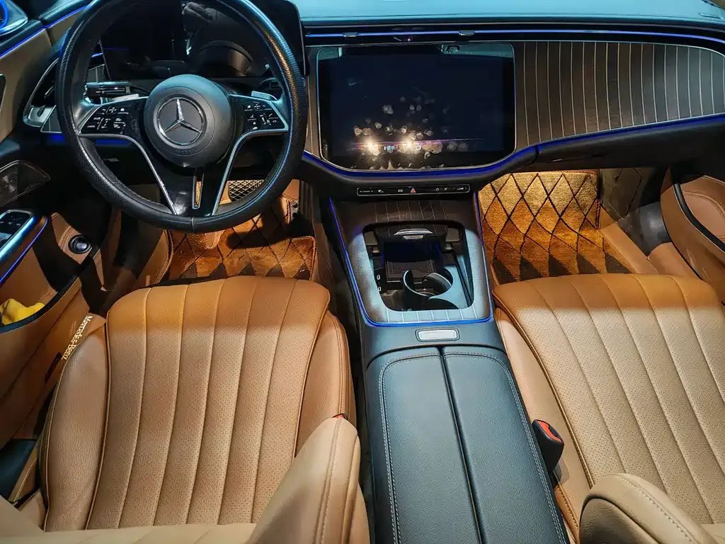 Mercedes-Benz E-Class — фото 8