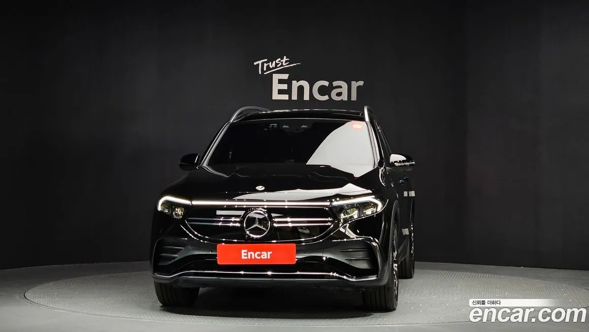 Mercedes-Benz EQB — фото 9