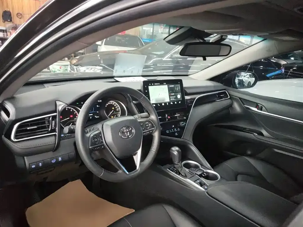 Toyota Camry 2023 из CN, фото 7