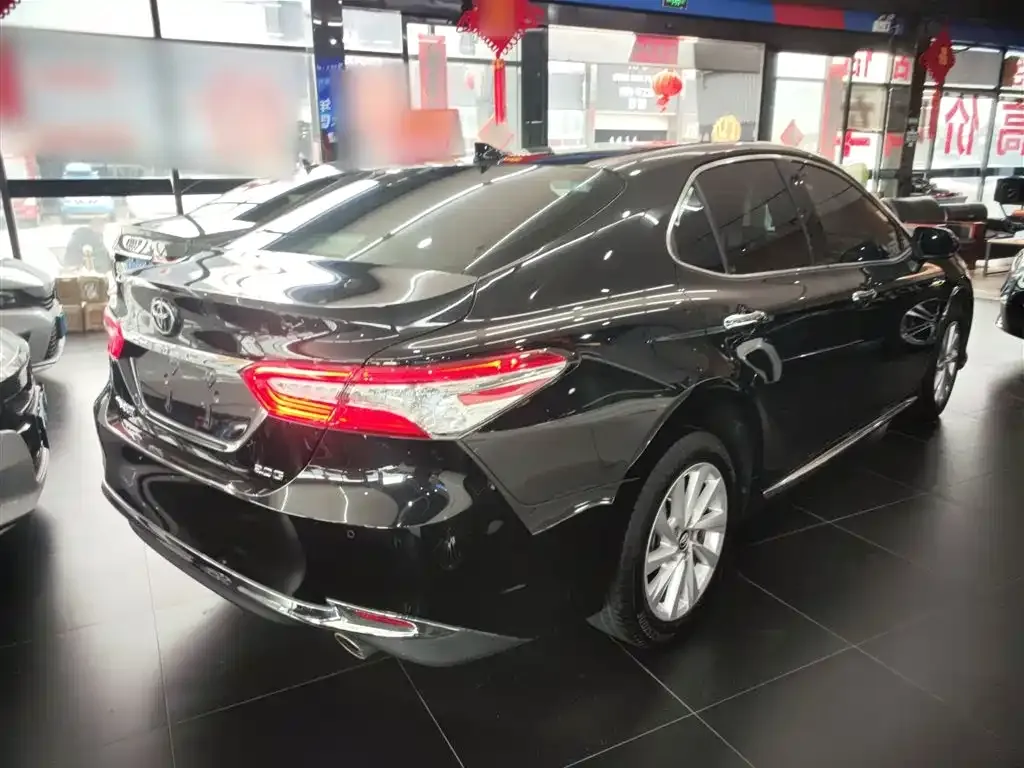 Toyota Camry 2023 из CN, фото 10