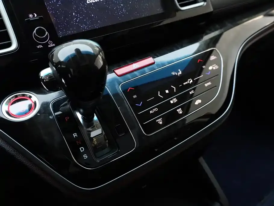 Honda Elysion 2021 из CN, фото 6