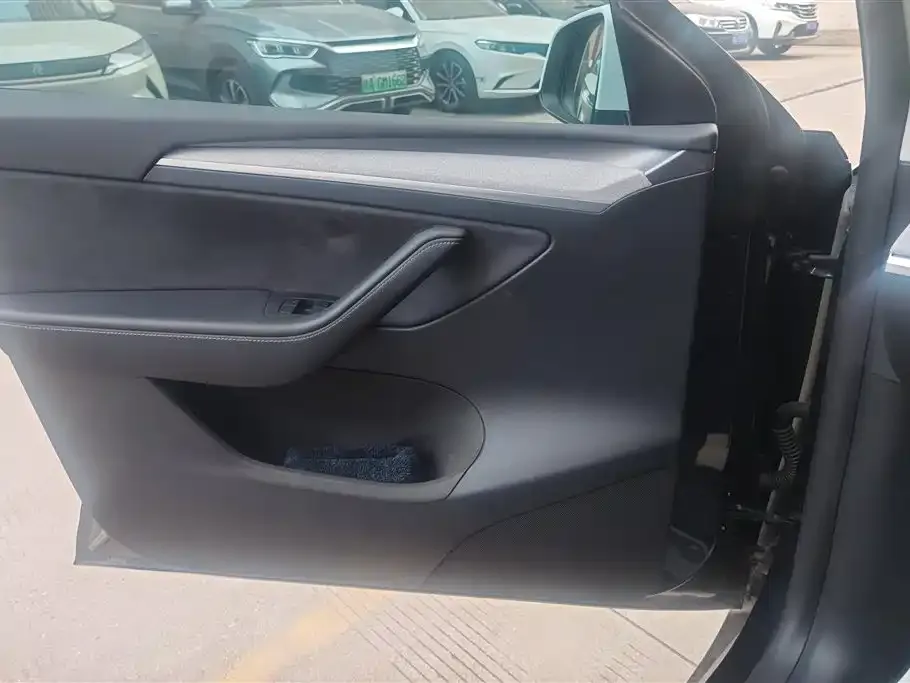 Tesla Model Y 2024 из CN, фото 3