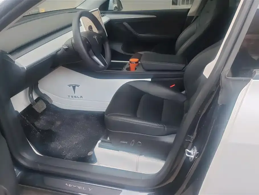 Tesla Model Y 2024 из CN, фото 7