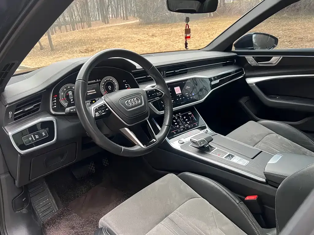 Audi A6L 2024 из CN, фото 8